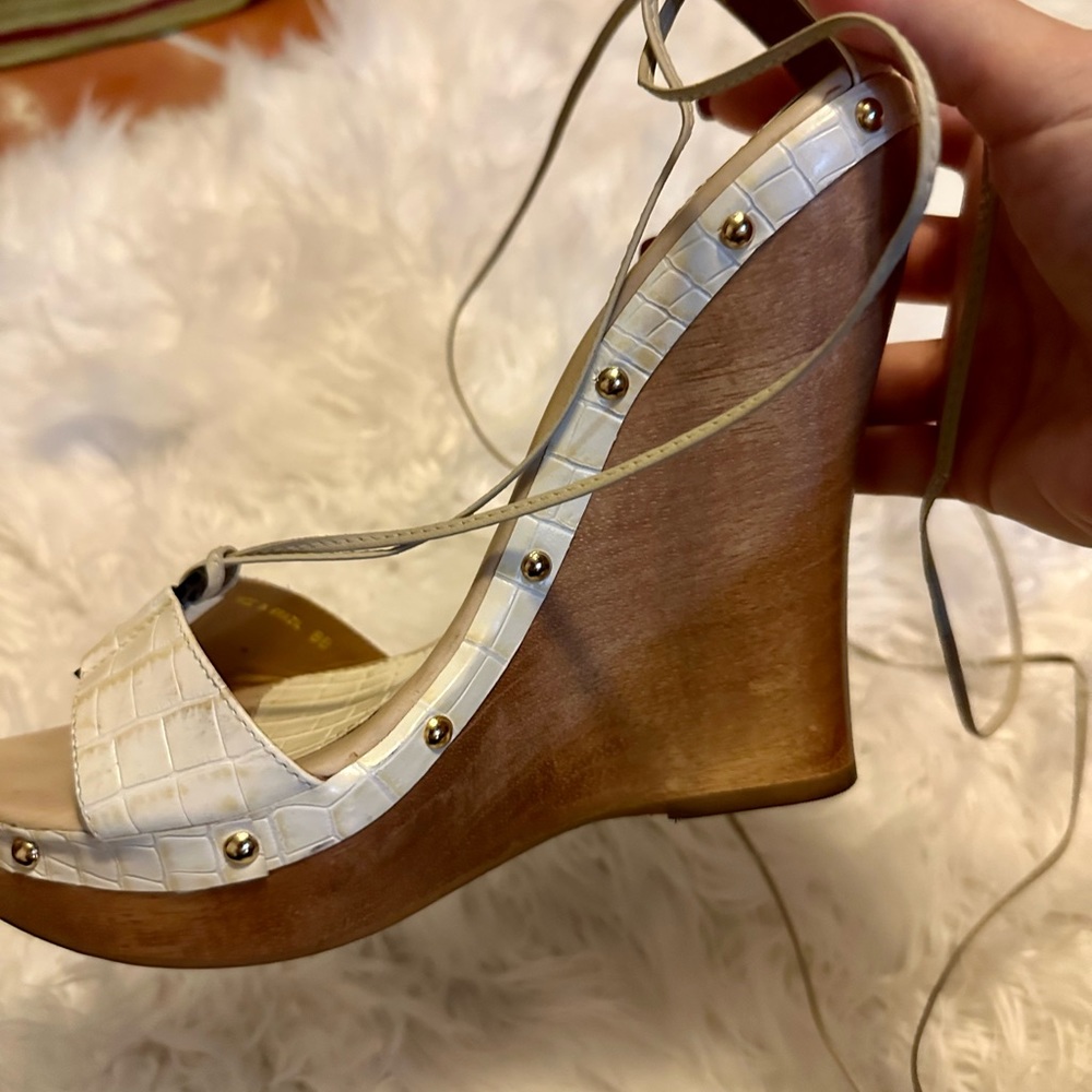 Bebe Heidi style/off white color worn once size 8 - Picture 6 of 12